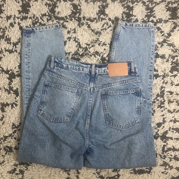 Zara ripped mom fit jeans - Picture 6 of 7